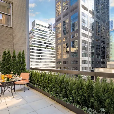 Four Seasons Hotel New York-3